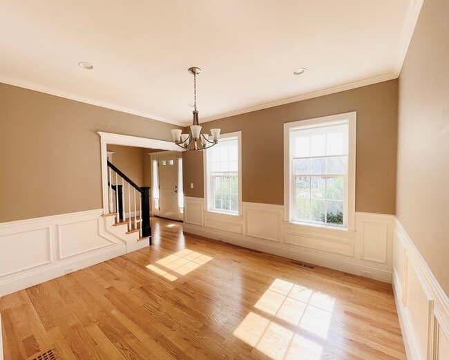 Building Photo - 127 Lowell St