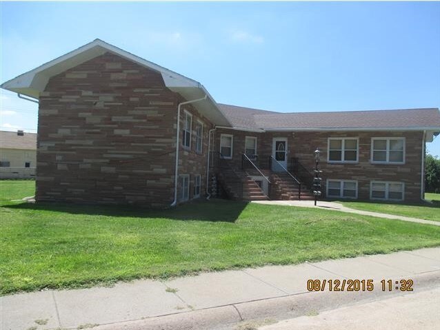 Primary Photo - 402 W 6th St