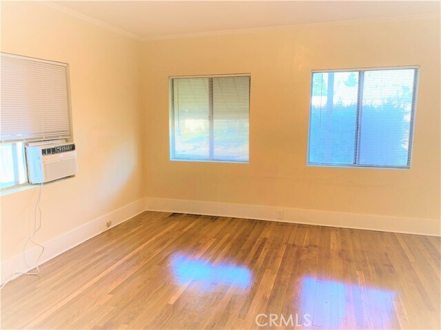 Foto del edificio - 1839 S Curtis Ave