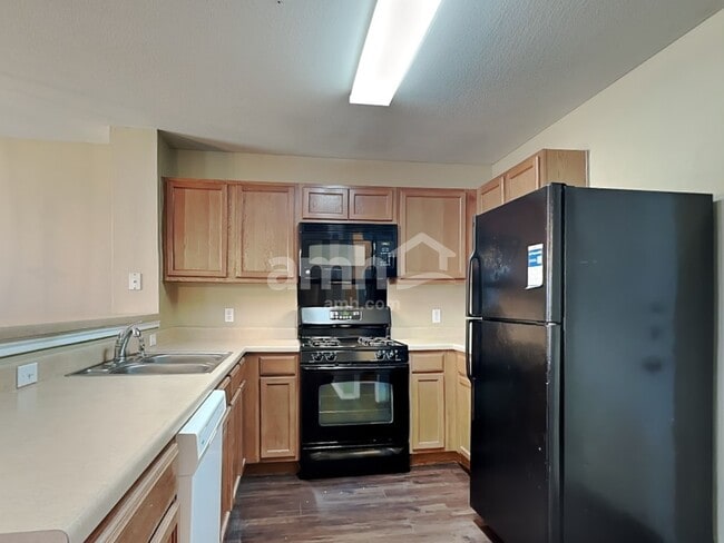 Building Photo - 275 Black Forest Rd