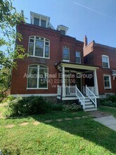 Building Photo - 4950 Magnolia Ave