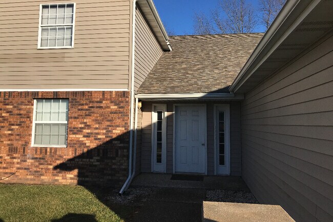Building Photo - 412 N Highland St