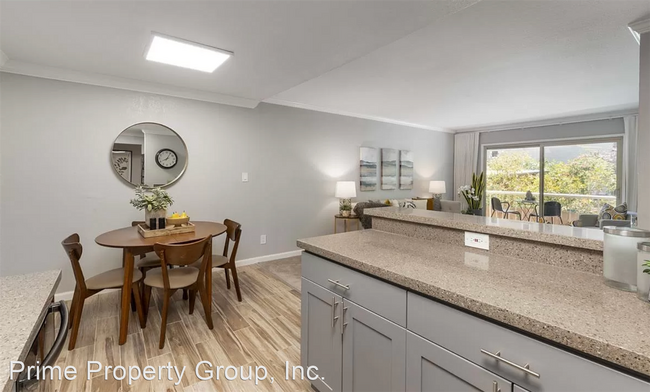 Foto del edificio - 1 br, 1 bath House - 590 El Dorado Ave #205