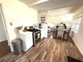 Building Photo - 2222 Althea Dr