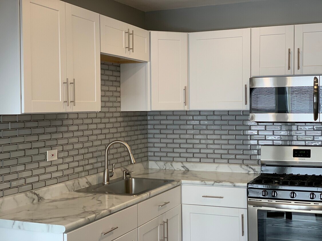 Foto principal - 6149 S Evans Ave