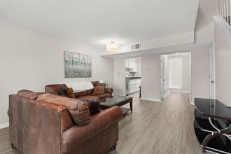 Building Photo - 215 Postoffice St