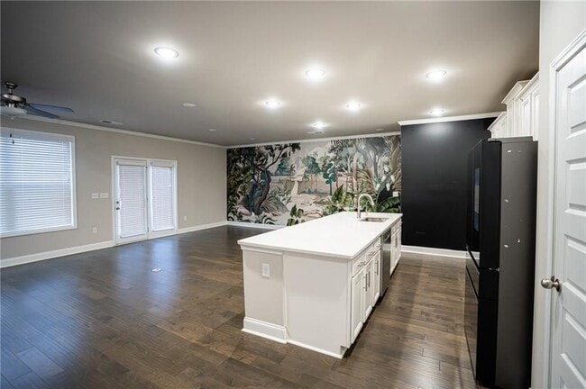 Building Photo - 2215 Manor Pointe Dr