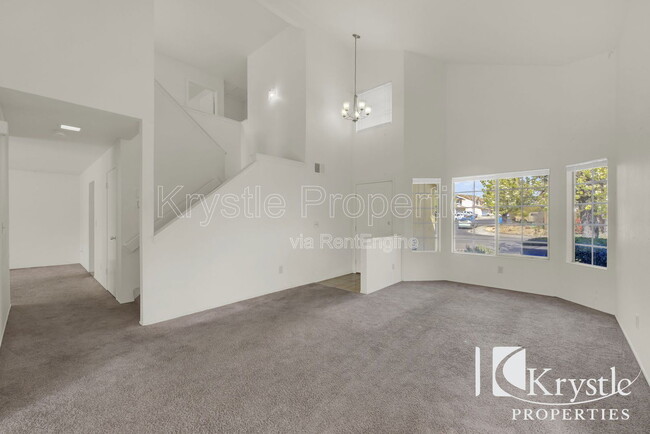 Foto del edificio - 267 Quartz Ln