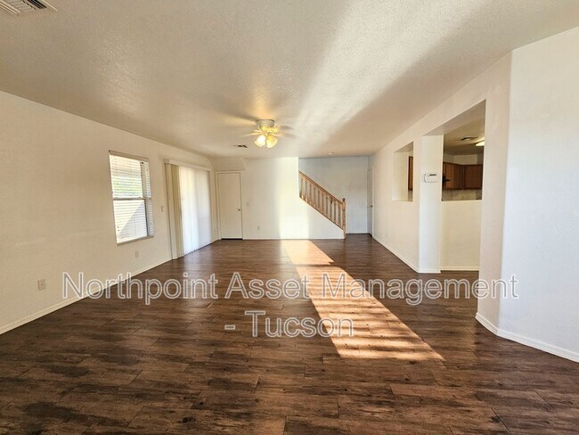 Foto del edificio - 7837 E Lamont Dr