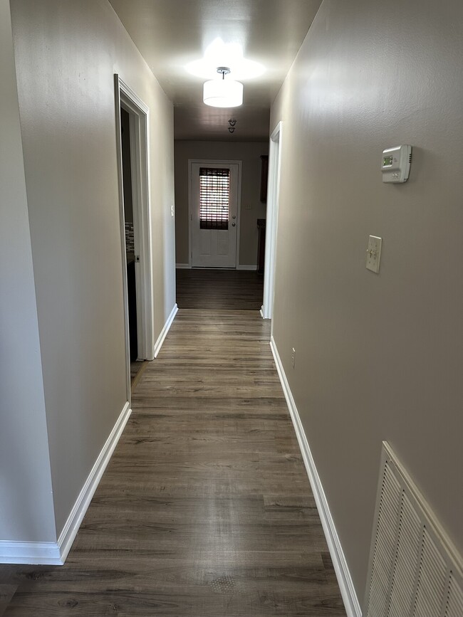 Foto del edificio - 470 Mathis Creek Rd.