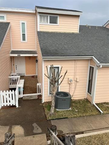 Building Photo - 640 Harbor Dr