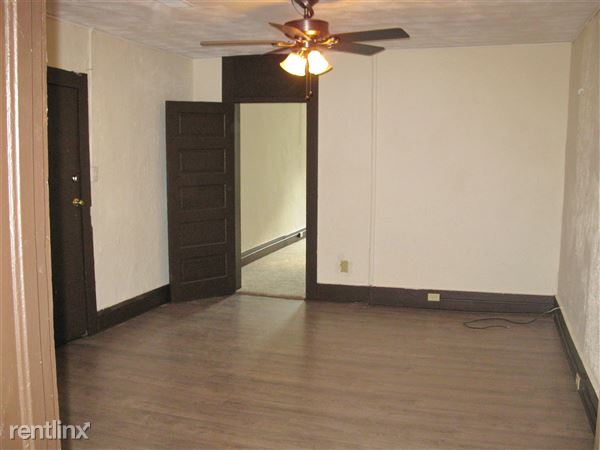 Foto del edificio - 164 S Main St