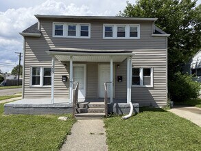 Building Photo - 11359 Maxwell Ave