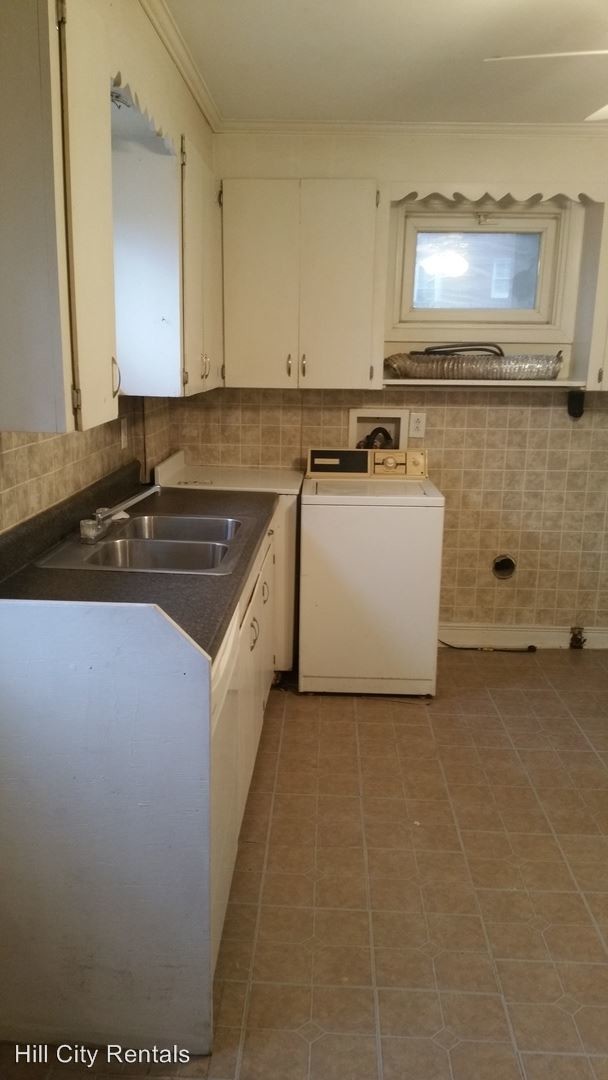 Building Photo - 4627 Ferncliff Dr