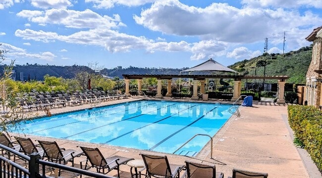 Building Photo - 2702 Escala Cir