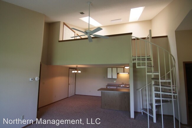 Building Photo - 540-761 Van Dyne Rd