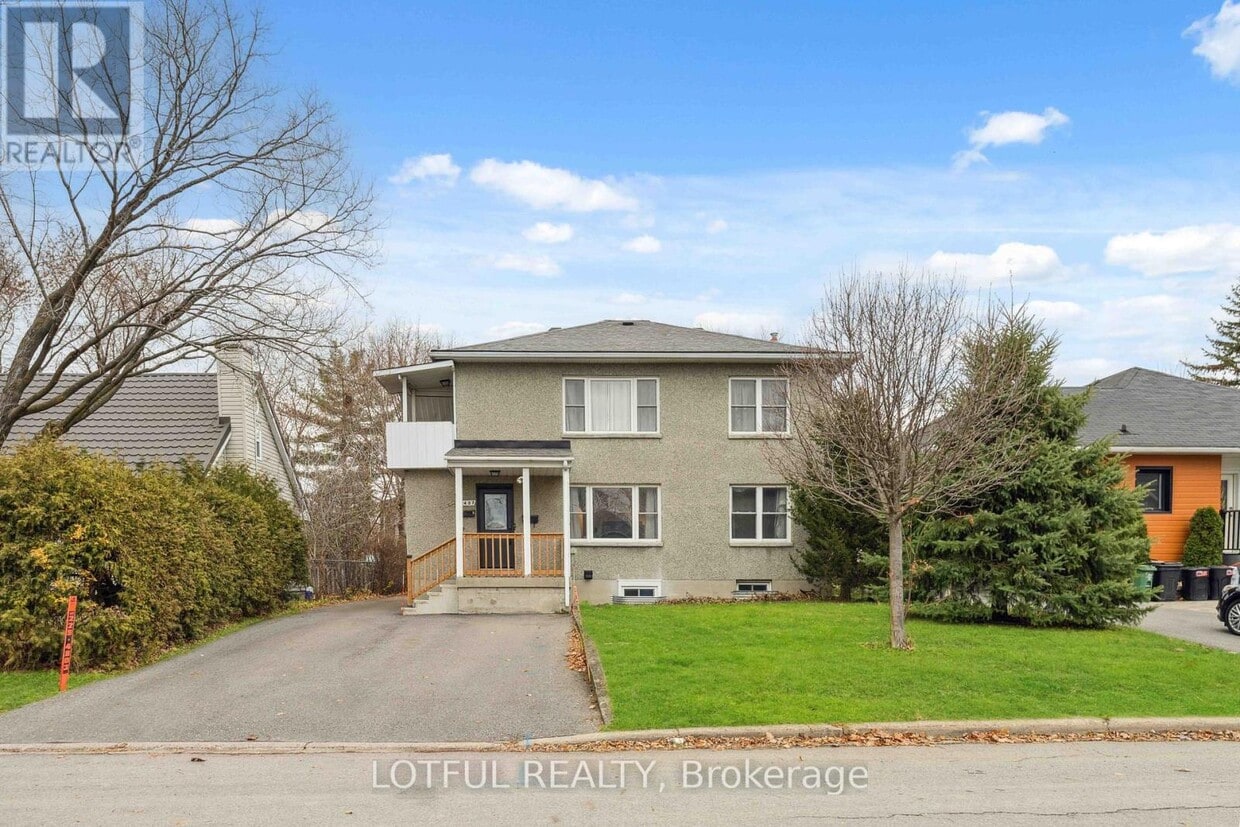 Primary Photo - 2427 Ave du Chasseur