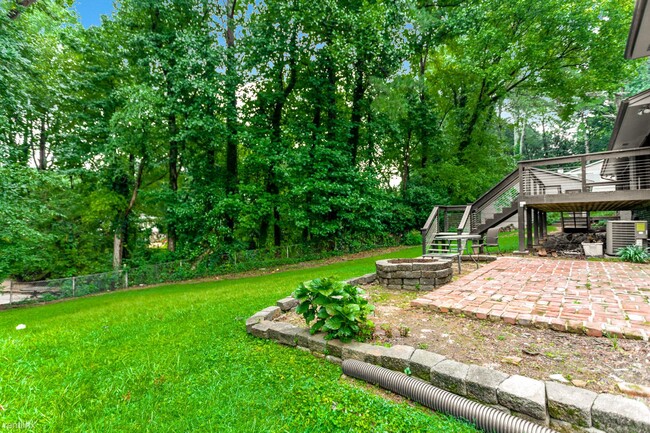Building Photo - 5 br, 4.5 bath House - 774 Starlight Lane ...