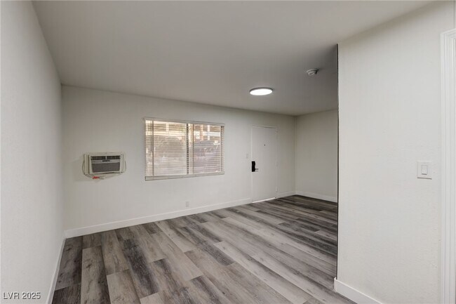 Foto del edificio - 1922 Fairfield Ave