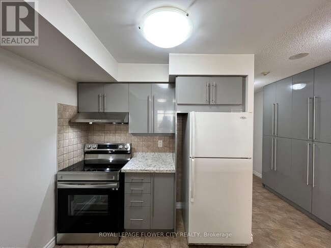 Building Photo - 710-710 Humberwood Blvd