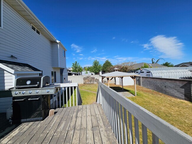 Building Photo - 4698 Colander Dr
