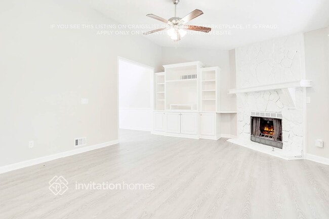Building Photo - 4741 Carmichael Chase NE