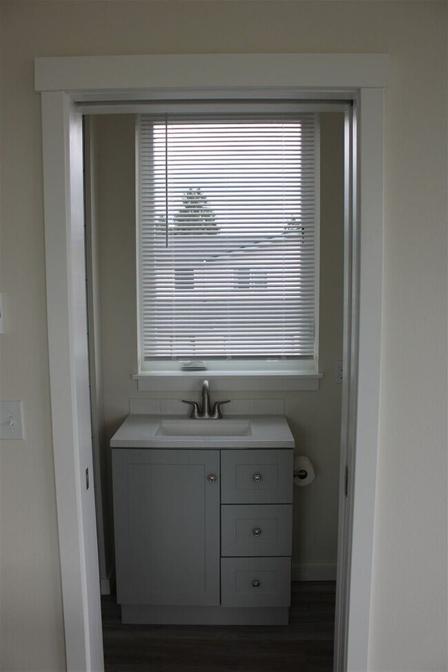 Building Photo - 2 bedroom 2 bathroom Brand  New Construction