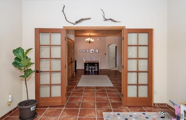 Foto del edificio - 5454 E 38th St