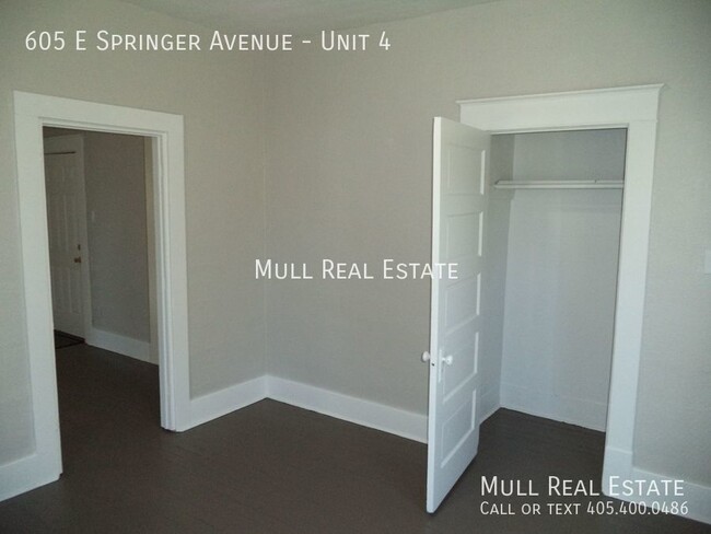 Building Photo - Nice and clean 1 bed 1 bath upstairs apart...