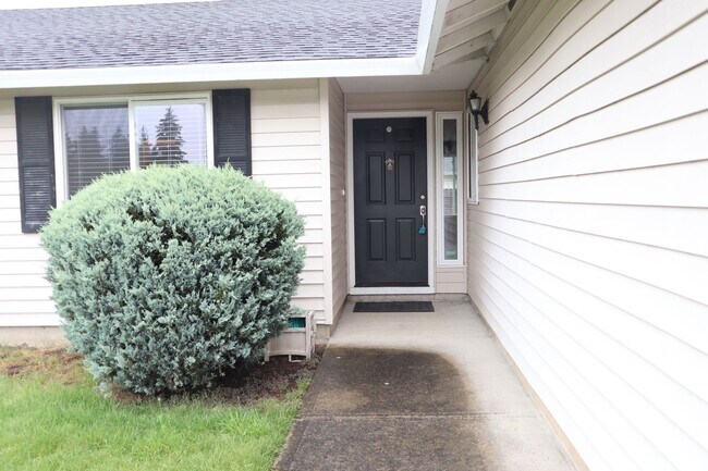 Building Photo - 17002 NE 19th Way