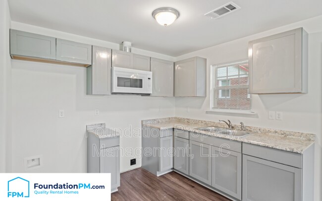 Foto del edificio - 4521 Cinderella Dr