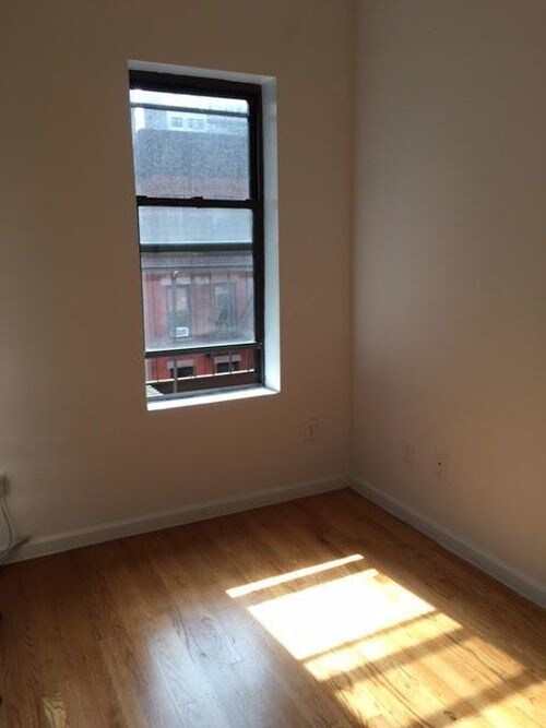 Foto del edificio - 429 E 73rd St