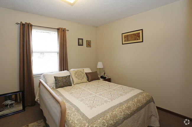 2BR, 1BA - Bedroom - Raintree Village Apartments