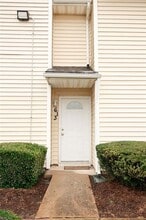 Building Photo - 613 Pylon Ct