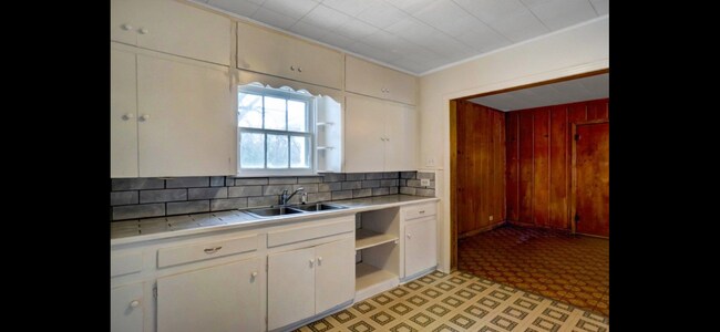 Foto del edificio - 2415 Crockett Rd
