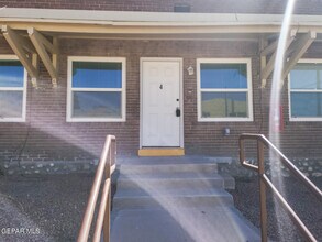 Building Photo - 1100 Cedar St