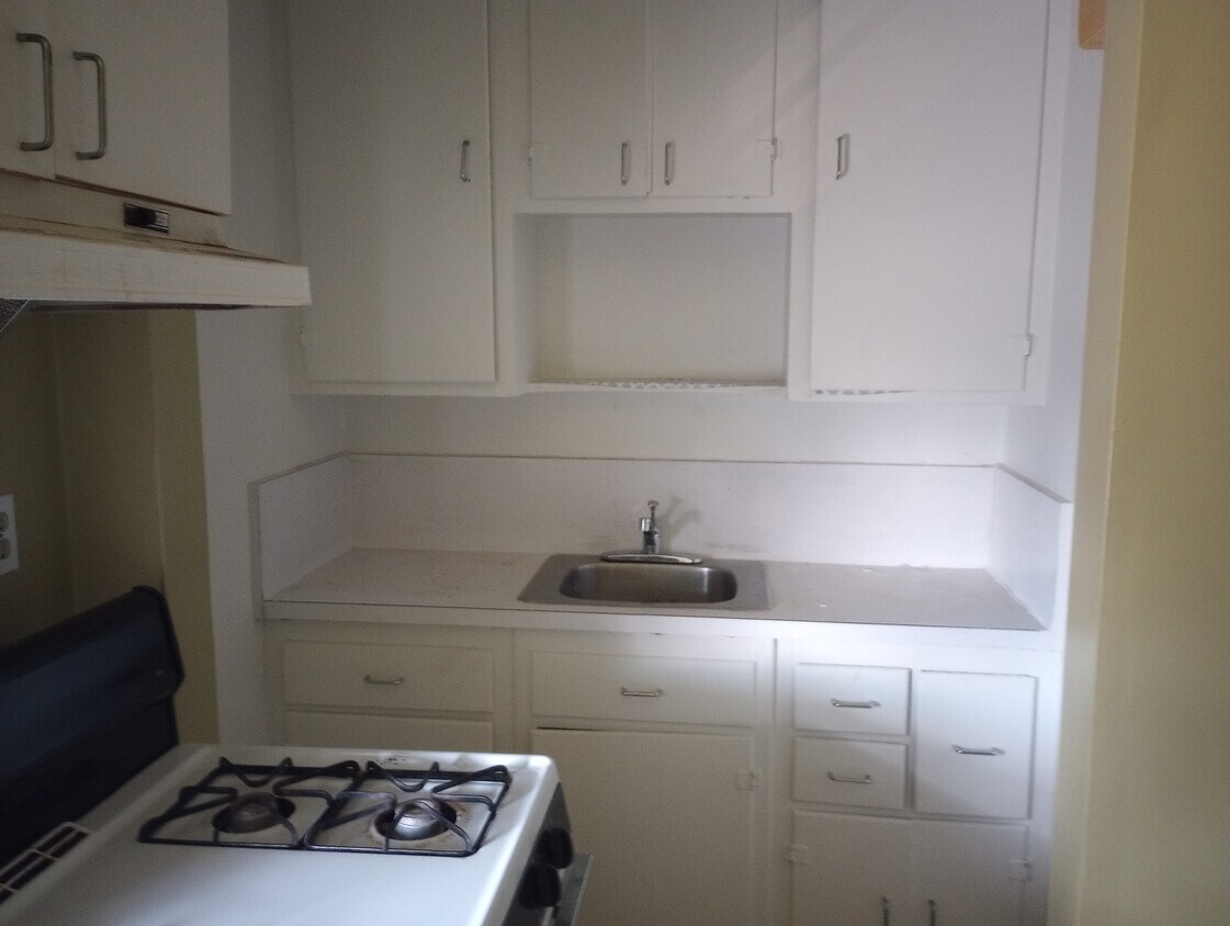 Building Photo - 3021 Echodale Ave