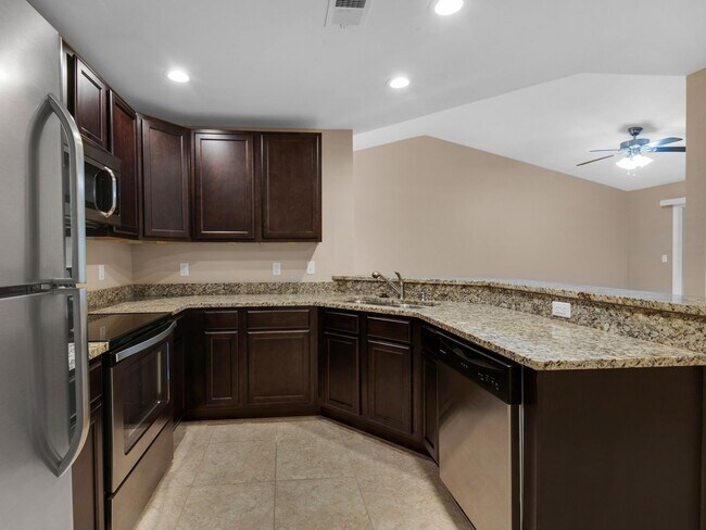Foto del edificio - Beautiful One Bedroom Apartment in Fort Walton Beach!