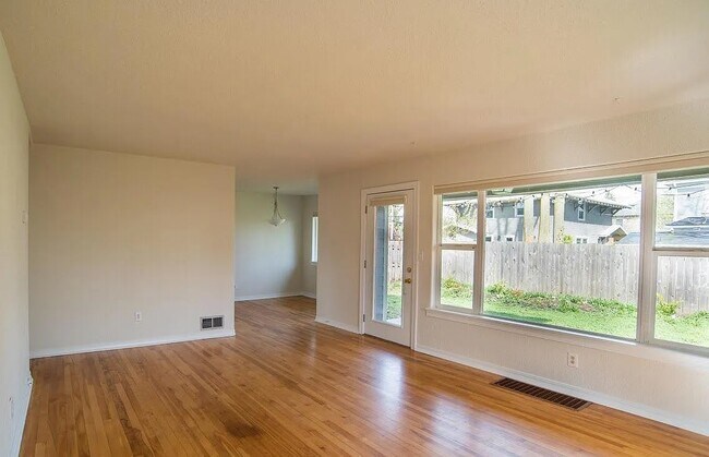 Foto del edificio - 4540 NE 20th Ave