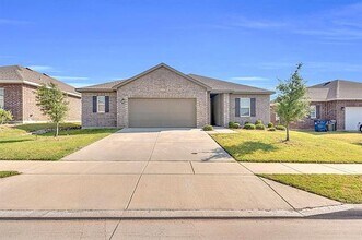 Building Photo - 213 Sabine River Rd