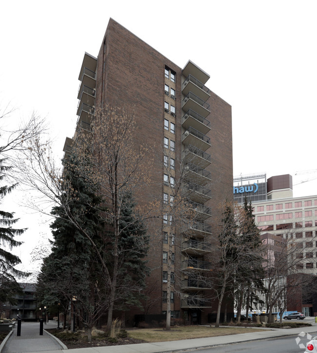 Building Photo - ExecSuites
