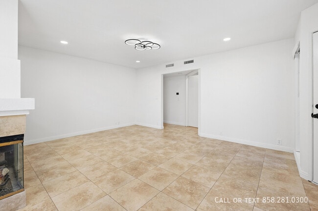 Building Photo - 7315 Calle Cristobal