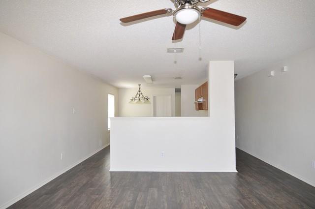 Building Photo - 4880 Parkview Hills Ln