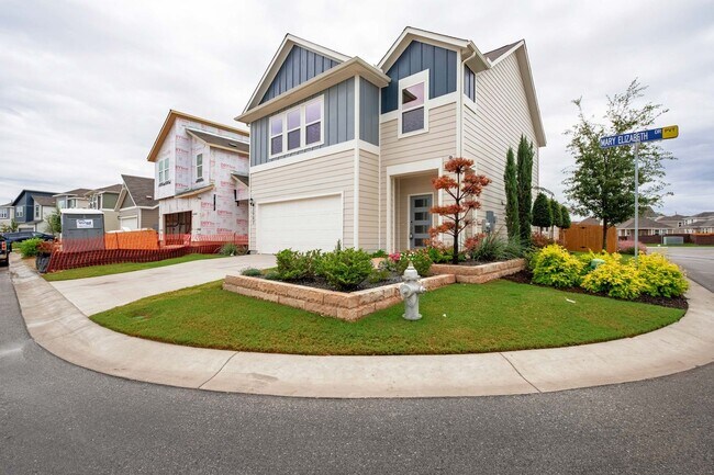 Building Photo - Amazing 4 Bedroom, 2.5 Bath, Former Model Home in Wells Branch