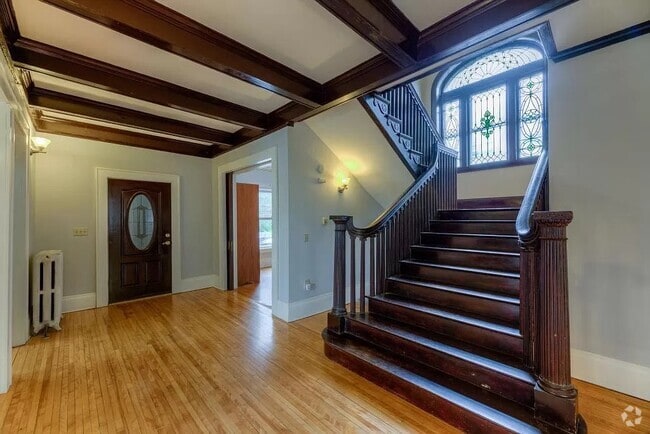 Building Photo - 2449 Pillsbury Ave S