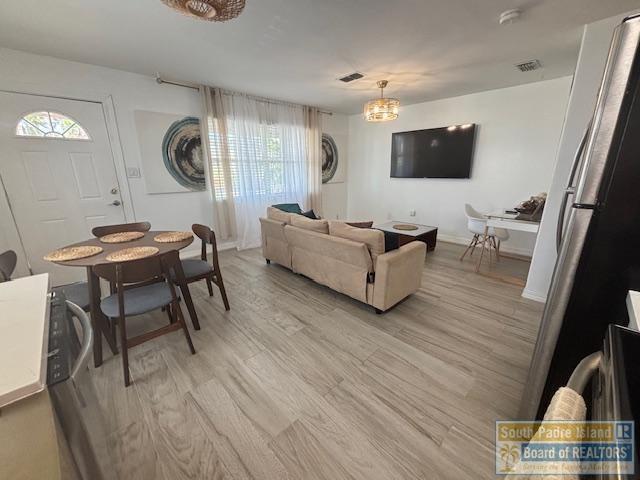 Foto del edificio - 208 W Gardenia St