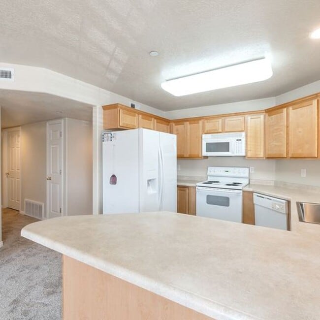 Building Photo - Harvest Hills Condo in Saratoga Springs
