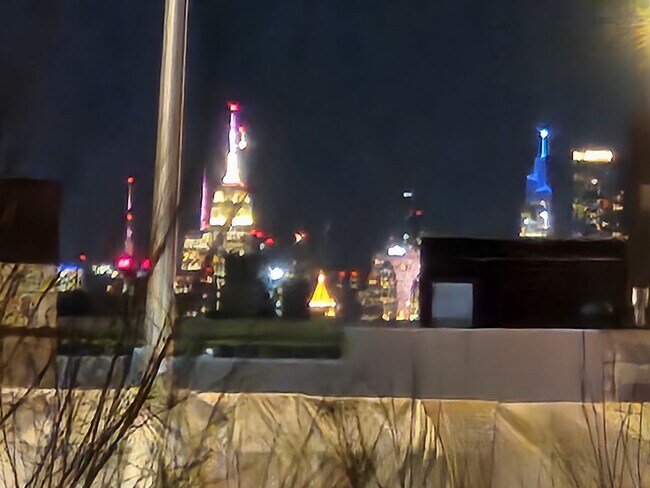 Kitchen view of Skyline - 315 46th St
