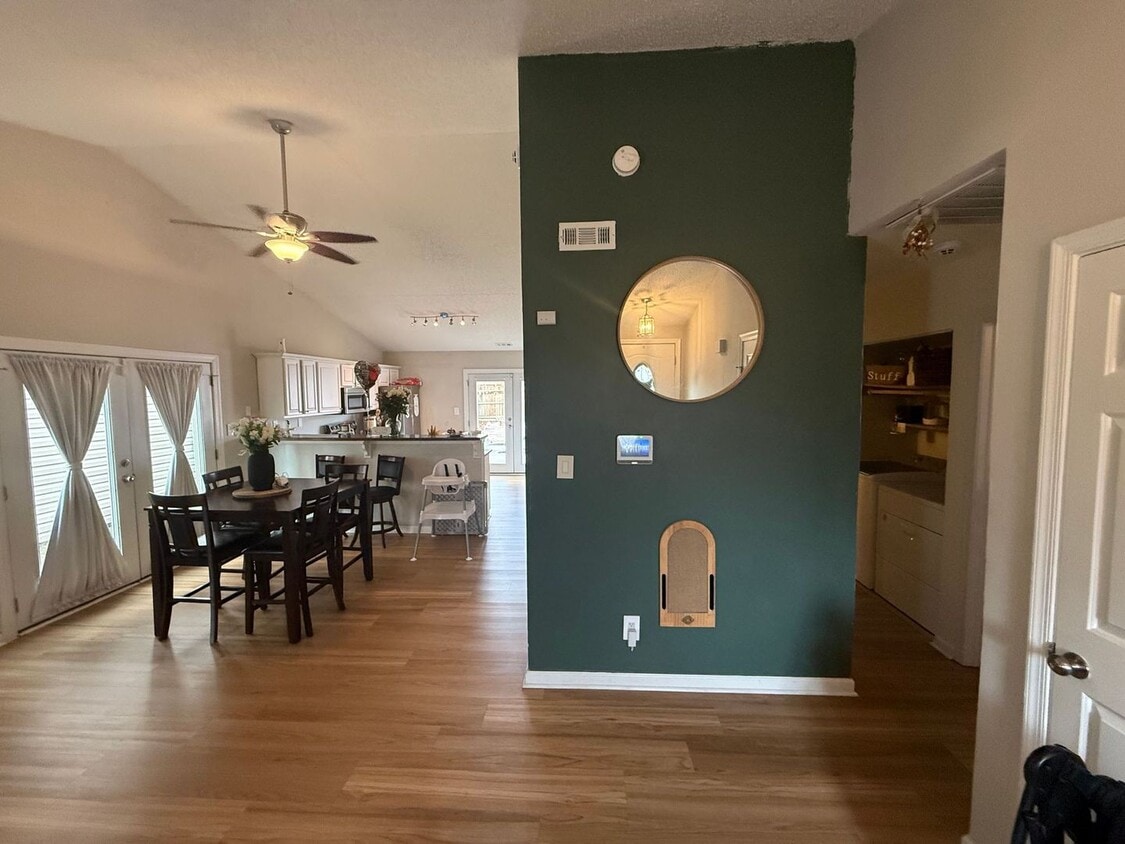 Building Photo - Charming 3-Bed, 2.5-Bath Home! "ASK ABOUT OUR ZERO DEPOSIT"