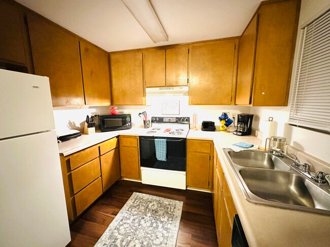 Foto del edificio - 1270 W Newlands Dr